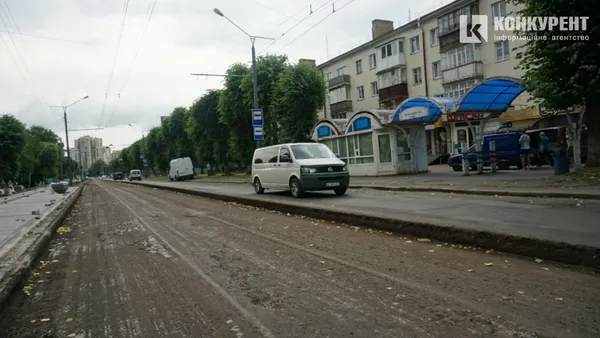 Каналізація, бордюри і поребрики: що зробили на проспекті Волі (фото, відео)