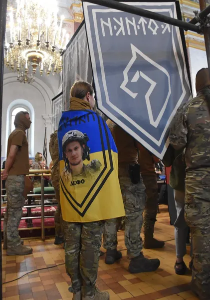 Навіки додому: Луцьк попрощався з трьома захисниками України Геннадієм Кравчуком, Максимом Возняком, Владиславом Гіндою