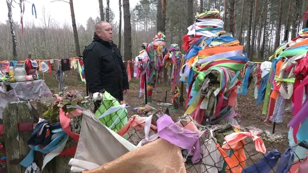 Мертві сиділи, як живі: за 140 км від Луцька – магічне урочище, де здійснюються бажання (відео)