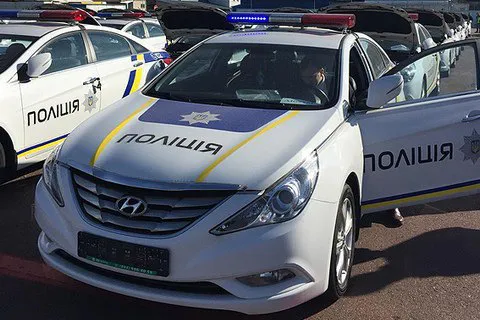 Почалися перейми: на Волині патрульні допомогли жінці дістатися до лікарні