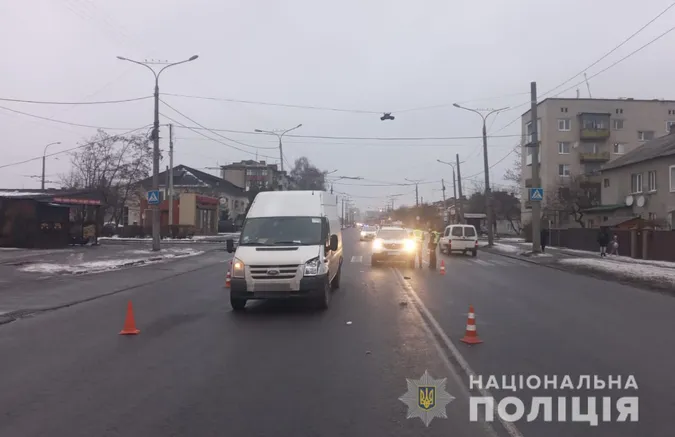 Відкинуло на 10 метрів: повідомили деталі ДТП на Дубнівській у Луцьку (фото, відео)