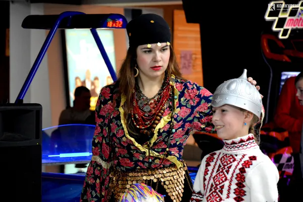 У «Промені» діти бавилися із циганкою та щедрували (фото)