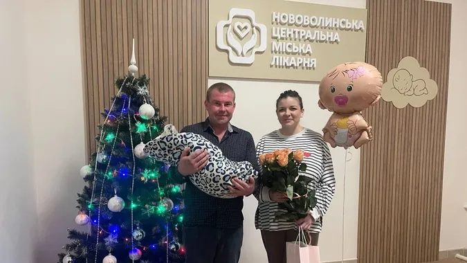 У Нововолинську на Різдво народилося четверо дітей: для батьків облаштували нову фотозону