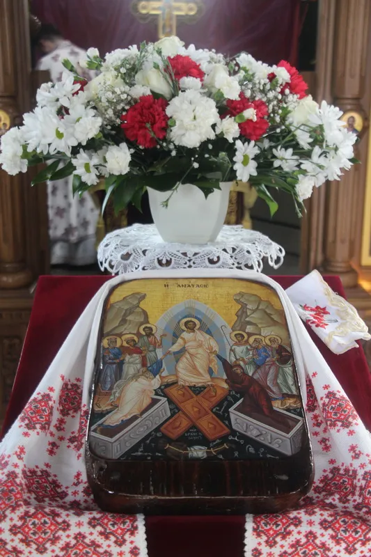 У Луцькій цвинтарній церкві освятили нові розписи (фото)