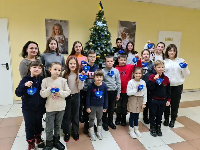 У Липинах дітям військовослужбовців влаштували екскурсію в країну іграшок (фото)