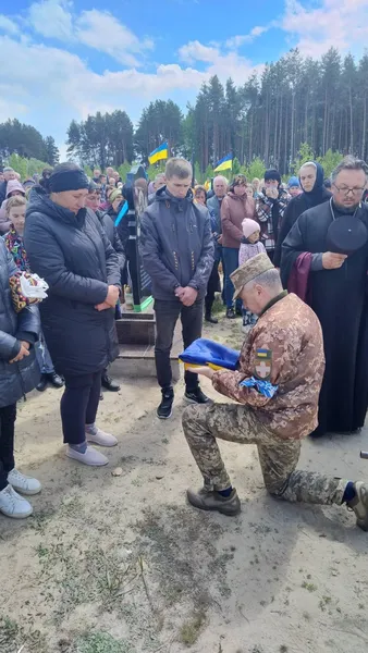 Батько трьох синів: на Волині попрощалися із воїном Миколою Кураном (фото)