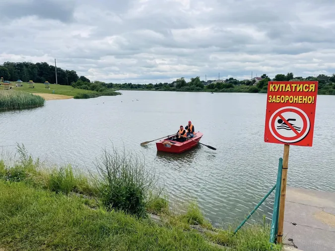 У Нововолинську відкрили купальний сезон (фото)