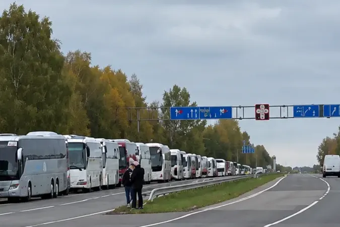 На Волині – кілометрові черги на кордоні з Польщею (відео)