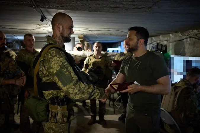 Зеленський був на фронті і розповів про просування на всіх напрямках (фото, вдіео)