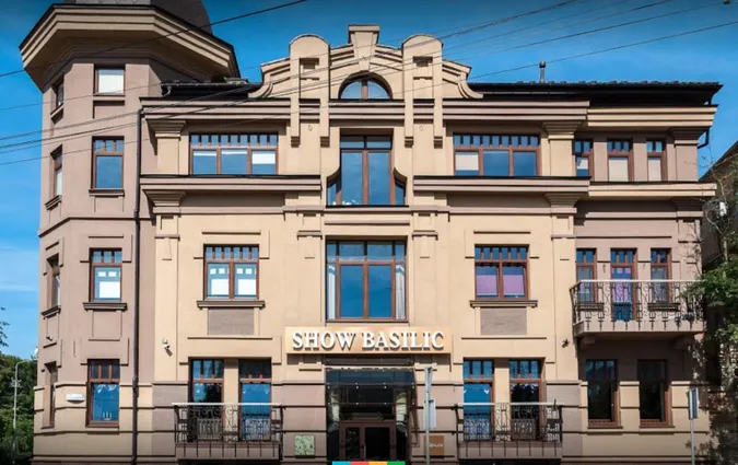 «VЕRSAILLES», «SHOW BASILIC», «PUR PUR»: у Луцьку затвердили графік роботи закладів (перелік)