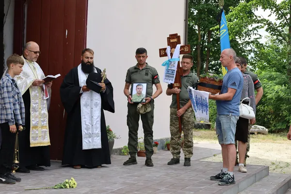На Волині попрощалися із 42-річним Захисником Андрієм Стернічуком (фото)