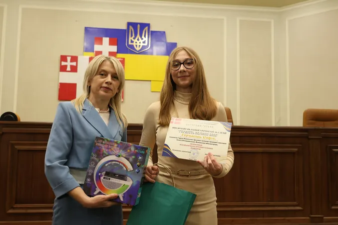 Гордість Волині: у Луцьку відзначили юних інтелектуалів та їхніх наставників (фото)