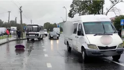 У Володимирі бус збив на смерть 73-річну жінку на переході (відео)