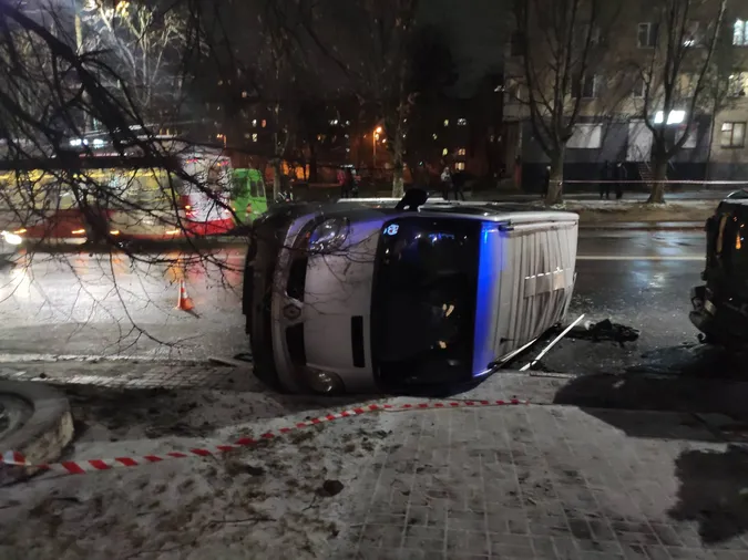 У Луцьку шукають свідка масштабної ДТП на Відродження (відео)