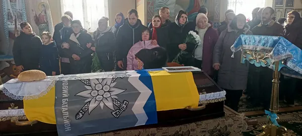 Через майже 3 роки після загибелі: на Волині попрощалися з воїном Миколою Абрамовичем (фото)