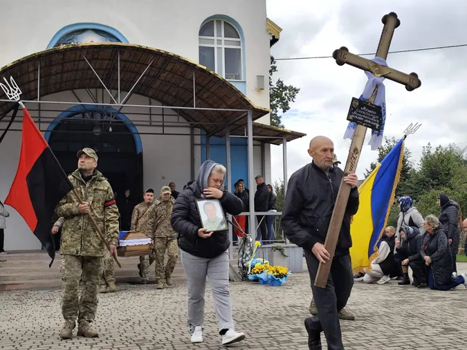 У Ківерцях провели в останню дорогу захисника Олександра Мишка (фото)