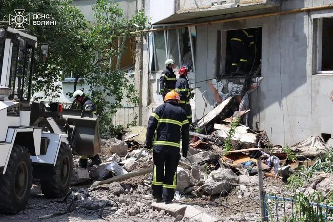 У постраждалих від обстрілу будинках у Луцьку можуть безкоштовно замінити вікна