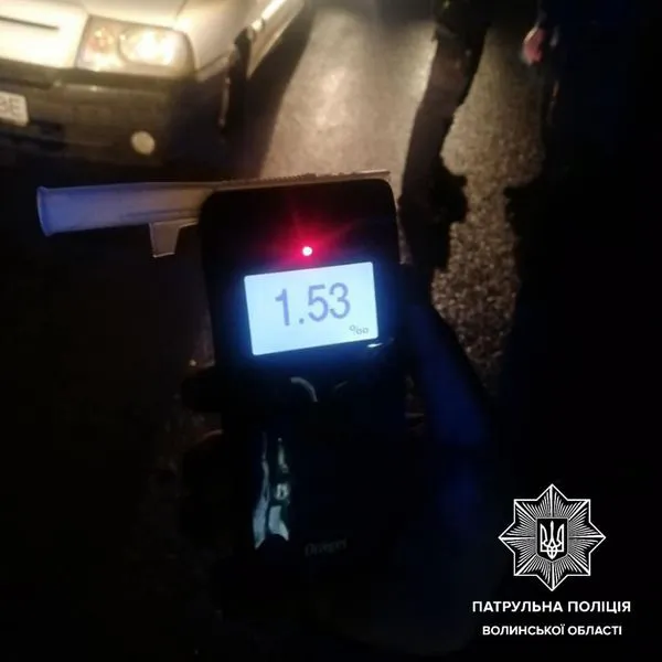 У Ковелі патрульні зловили п'яного дідуся за кермом (фото, відео)