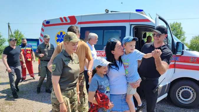 З російського полону повернулися ще 45 військових та двоє цивільних (фото)