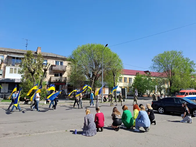 Поховали у день народження: на Волині прощалися з капітаном Володимиром Котиком