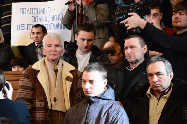 ...який не «розсмоктувався» близько двох годин, поки  не було розглянуто питання про госпітальні округи.
