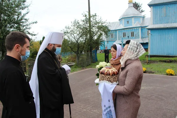 Митрополит Михаїл освятив нову церкву у Вільхівці (ФОТО)