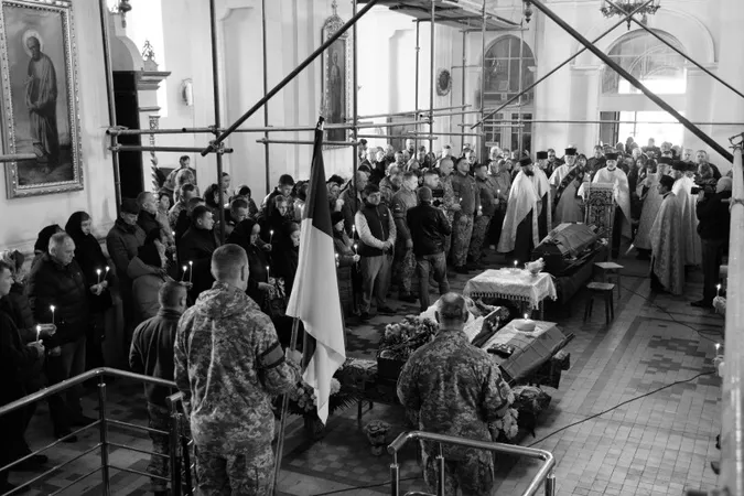 У Луцьку провели в останню дорогу загиблих Героїв Костянтина Кіріка та Михайла Федоровича (фото, відео)