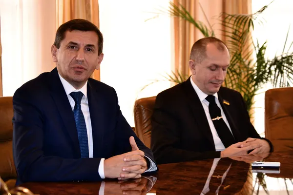Брати Яручики: «Краще не бути депутатом, але відповідати за свої слова»