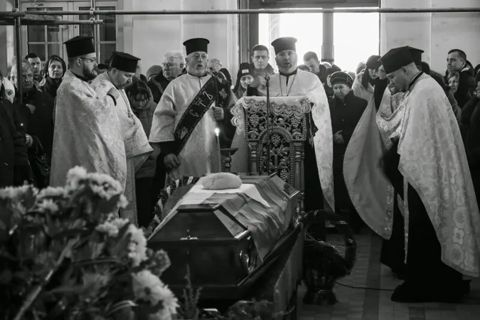 У Луцьку попрощалися із загиблим на Донеччині Мирославом Гузаром (фото)