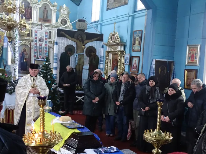 Понад рік вважали зниклим безвісти: на Волині попрощалися з Героєм Геннадієм Марчуком (фото)