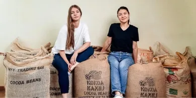 🍫Починали з какао-бобів, які передавали маршруткою: історія двох серсер з Луцька, які підкорили Лондон шоколадом