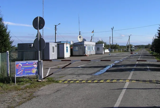 Луцькі прикордонники затримали розшукувану Інтерполом «Тойоту Ленд Крузер»