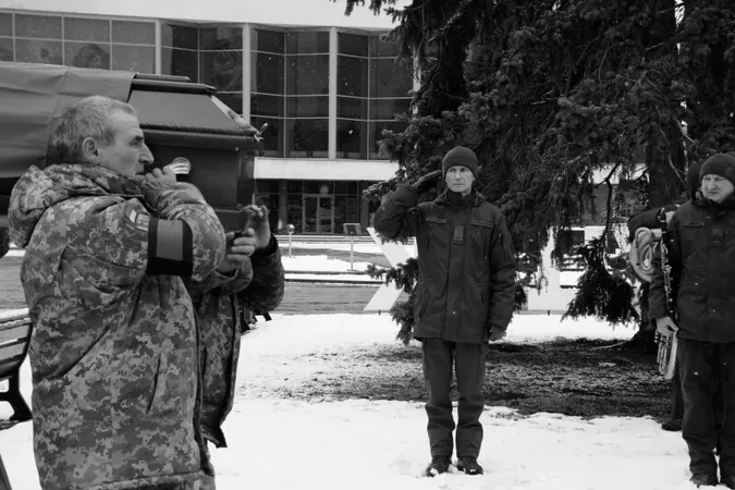 У Луцьку попрощалися з полеглим на Херсонщині 24-річним Юрієм Волошиним