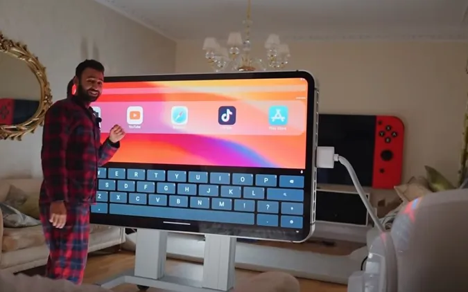 Ютубер створив найбільший у світі iPhone: який він має вигляд