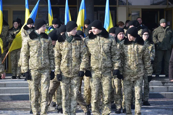 Центром Луцька їздив броньовик (фото)