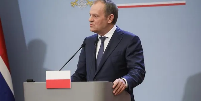 Польща може повністю закрити кордон з Україною для торгівлі товарами, – Туск