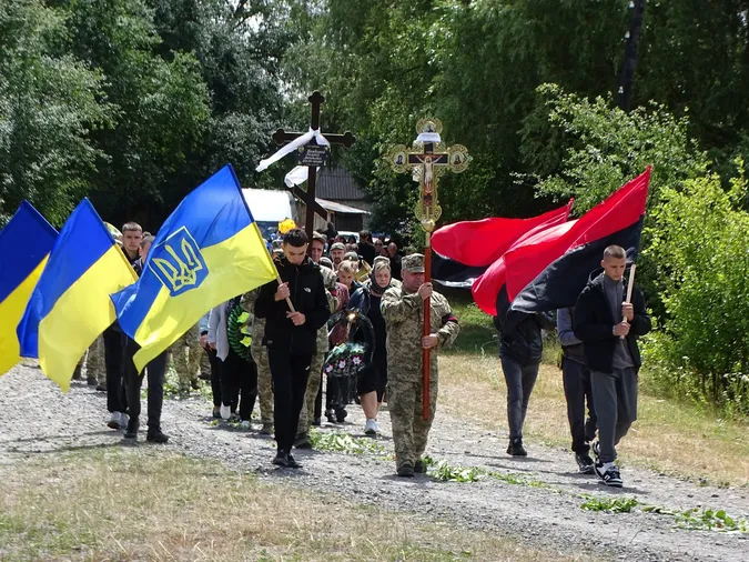 Турійщина попрощалася із Захисником України Валерієм Кікавським
