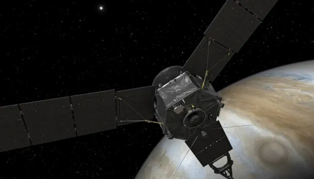 Зонд NASA показав поверхню крижаного супутника Юпітера