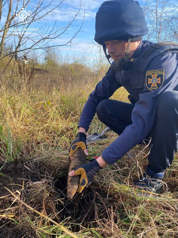 Волинські сапери знайшли 8 снарядів у Луцькому районі та 46 – на Донеччині (фото)