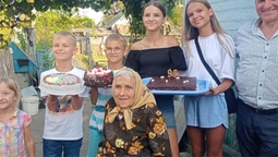 Святкували всією родиною: на Волині привітали довгожительку з 95-річчям (фото)