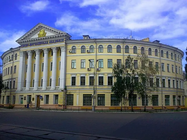 ТОП-12 найкрасивіших університетів України (фото)