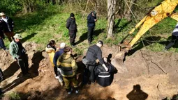 На Волині пошуковці виявили невідому братську могилу (фото)