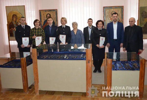 Волинські поліцейські поповнили музей вилученою колекцією унікальної зброї