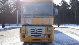 Біля пункту пропуску "Ягодин" зайнялася фура з машинним маслом (фото)