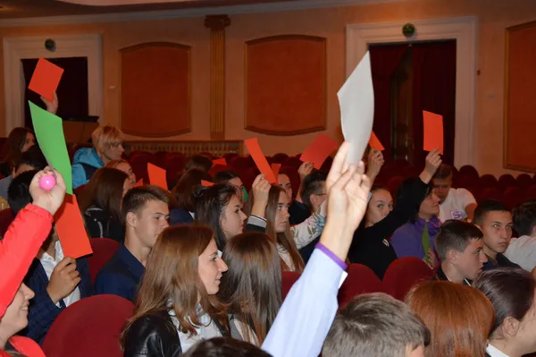 «Наркомани довго не живуть», – луцькі школярі побували на антинаркотичному ток-шоу (фоторепортаж)