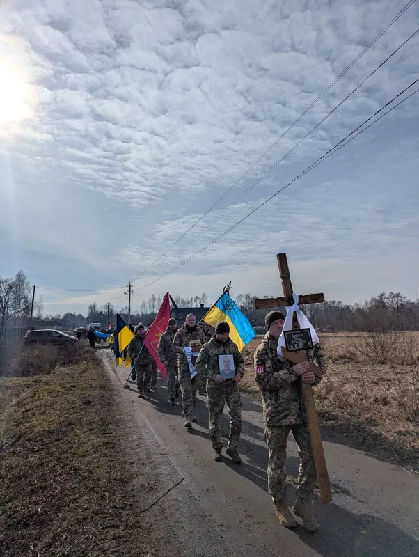 На Волині попрощалися із загиблим воїном Євгенієм Гутевичем (фото)