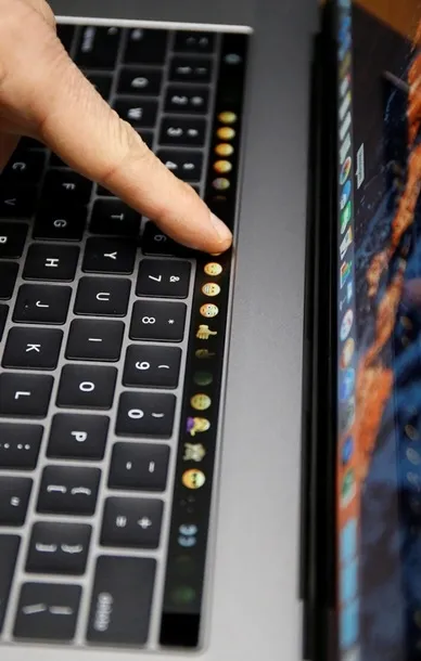 Apple презентувала нові ноутбуки MacBook (фото, відео)