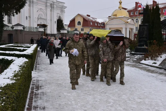 У Луцьку попрощалися з Героєм Антоном Єгоровим (фото)