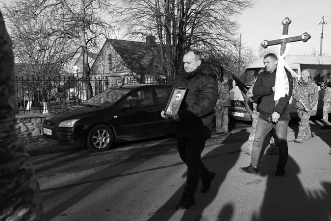 Лучани попрощалися із загиблим захисником Олександром Приступою (фото)