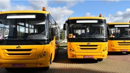 Три громади на Волині отримали нові шкільні автобуси (фото)